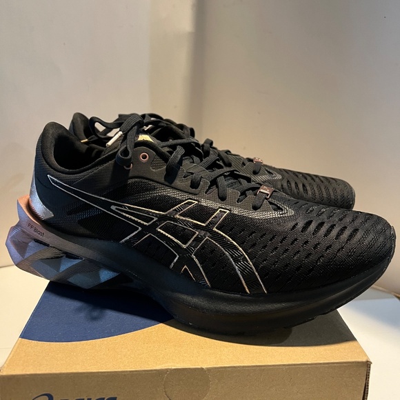 ASICS NOVABLAST Platinum Neutral Running Shoe - Picture 2 of 7